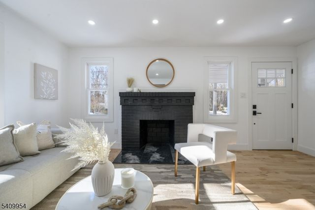 341 Forest Dr, Union Twp., NJ 07083