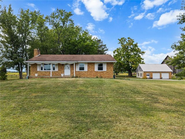 3205 Eastbrook Volant Rd, Hickory Twp, PA 16156