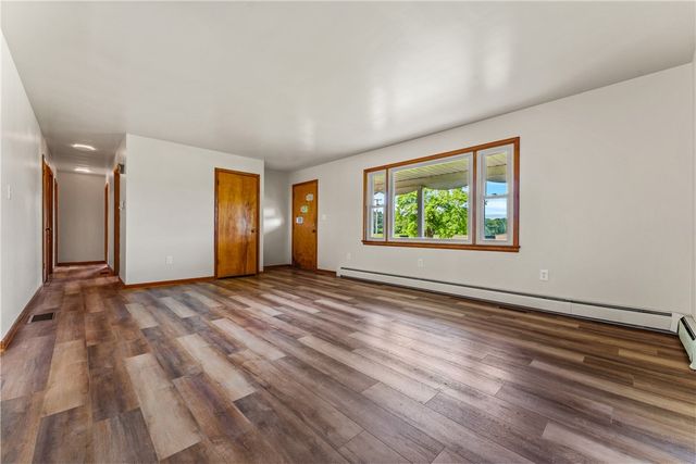 3205 Eastbrook Volant Rd, Hickory Twp, PA 16156