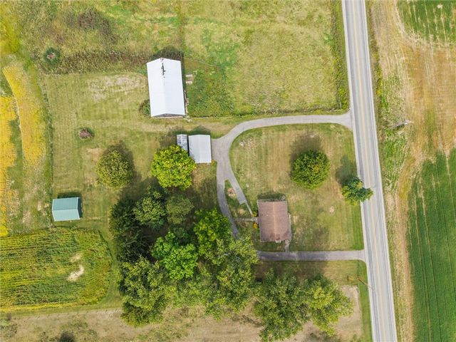 3205 Eastbrook Volant Rd, Hickory Twp, PA 16156