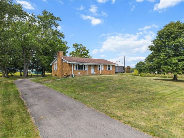 3205 Eastbrook Volant Rd, Hickory Twp, PA 16156