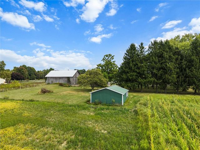 3205 Eastbrook Volant Rd, Hickory Twp, PA 16156