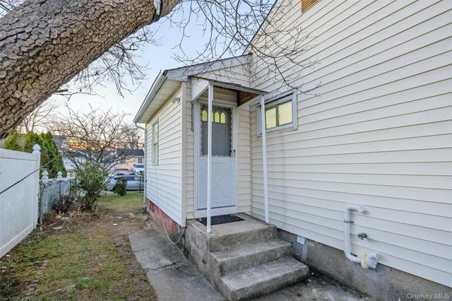 201 Hilltop Drive, Brentwood, NY 11717