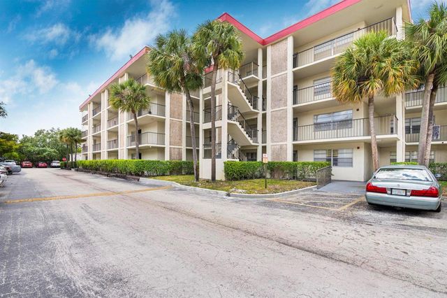 3000 NW 48th Terrace 423, Lauderdale Lakes, FL 33313