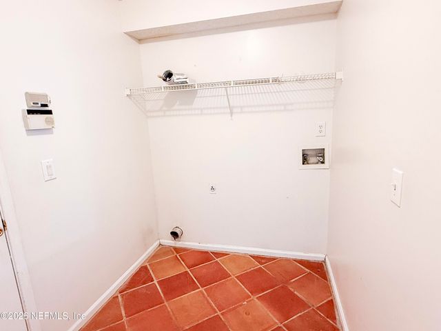 6112 WINDING BRIDGE Drive, Jacksonville, FL 32277