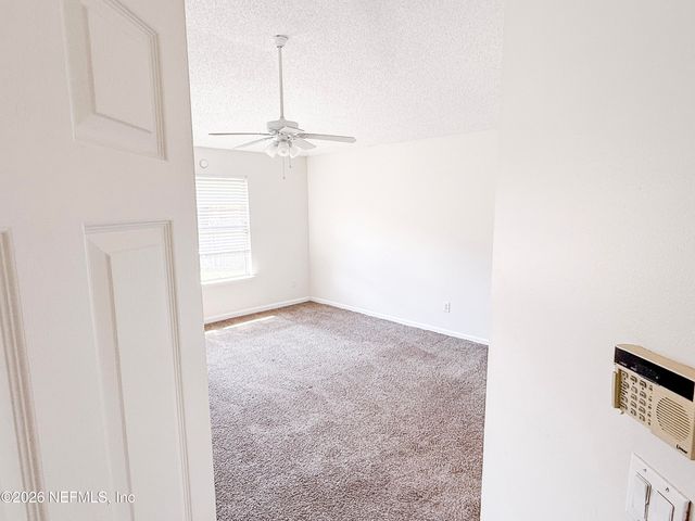 6112 WINDING BRIDGE Drive, Jacksonville, FL 32277