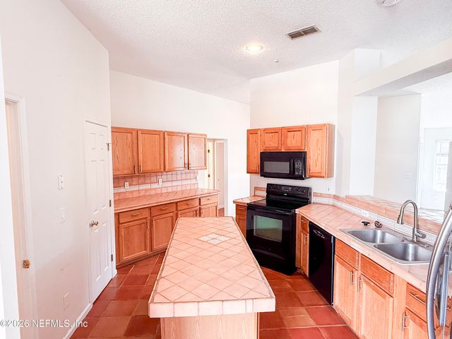 6112 WINDING BRIDGE Drive, Jacksonville, FL 32277