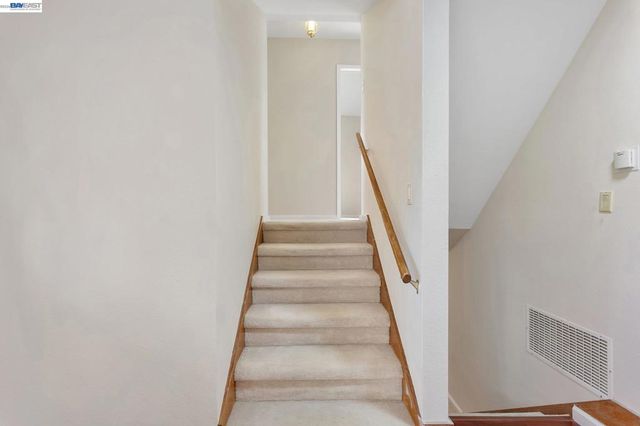 5012 Proctor Rd, Castro Valley, CA 94546