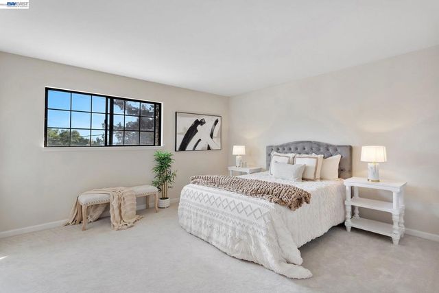 5012 Proctor Rd, Castro Valley, CA 94546