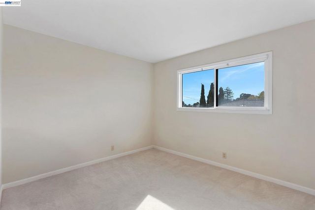 5012 Proctor Rd, Castro Valley, CA 94546