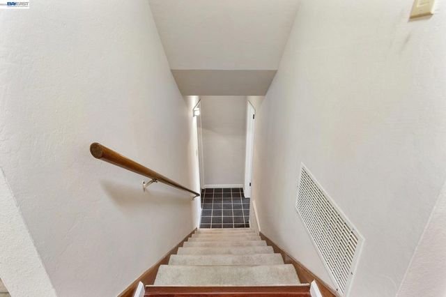 5012 Proctor Rd, Castro Valley, CA 94546