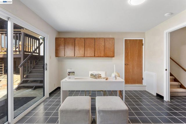 5012 Proctor Rd, Castro Valley, CA 94546