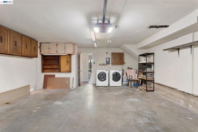 5012 Proctor Rd, Castro Valley, CA 94546
