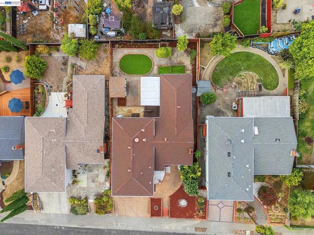 5012 Proctor Rd, Castro Valley, CA 94546