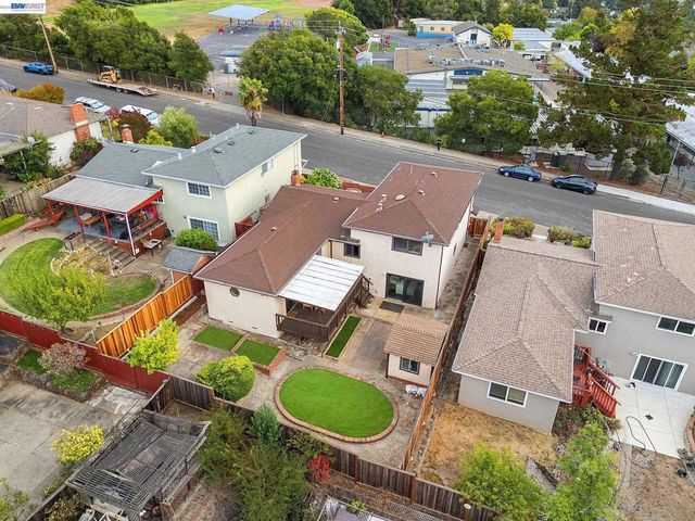 5012 Proctor Rd, Castro Valley, CA 94546