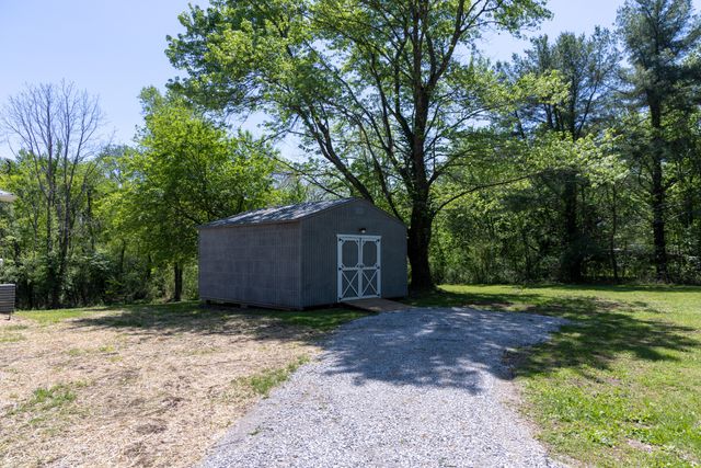 96 Morrison Rd, Gruetli Laager, TN 37339