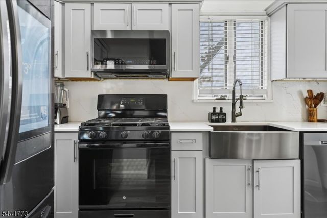 459 Twin Oaks Rd, Union Twp., NJ 07083