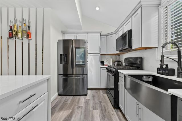 459 Twin Oaks Rd, Union Twp., NJ 07083