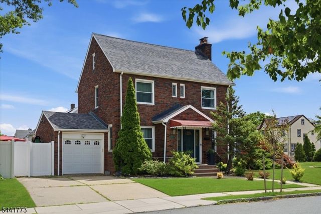 459 Twin Oaks Rd, Union Twp., NJ 07083