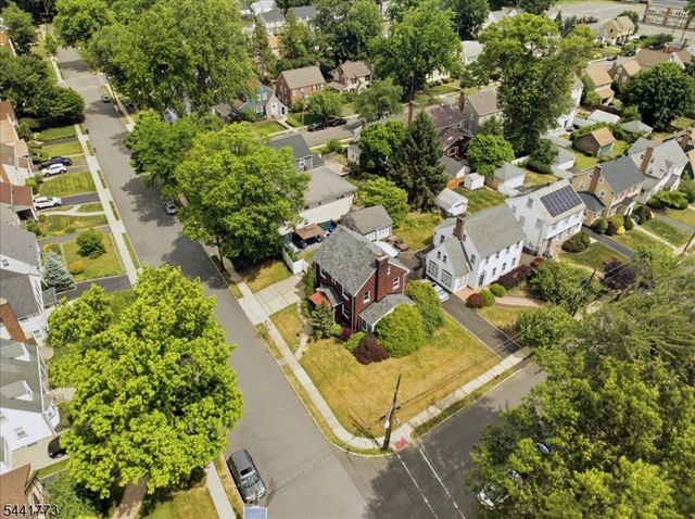 459 Twin Oaks Rd, Union Twp., NJ 07083