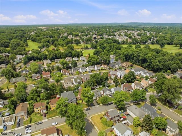 459 Twin Oaks Rd, Union Twp., NJ 07083
