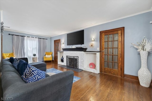 459 Twin Oaks Rd, Union Twp., NJ 07083