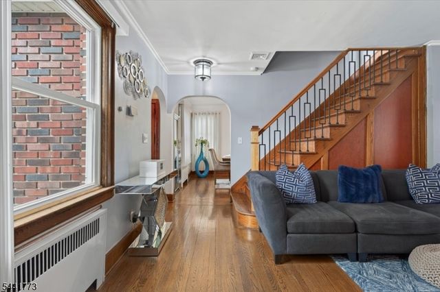 459 Twin Oaks Rd, Union Twp., NJ 07083