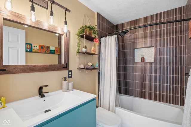 947 Wickham Court 208, Carmel, IN 46032