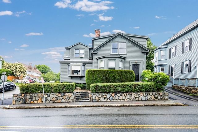 24 Pond Street 1, Marblehead, MA 01945