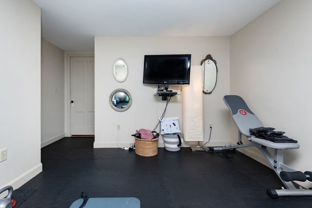 24 Pond Street 1, Marblehead, MA 01945