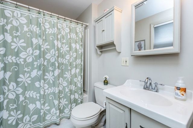 24 Pond Street 1, Marblehead, MA 01945