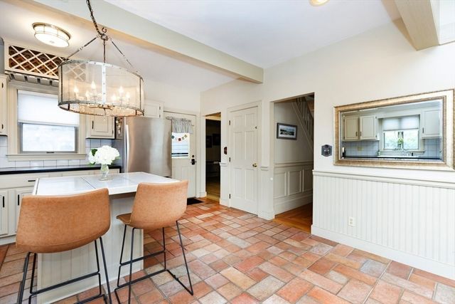 24 Pond Street 1, Marblehead, MA 01945