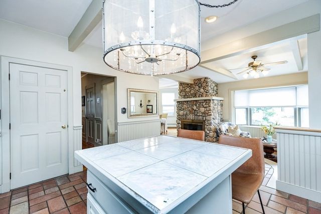 24 Pond Street 1, Marblehead, MA 01945