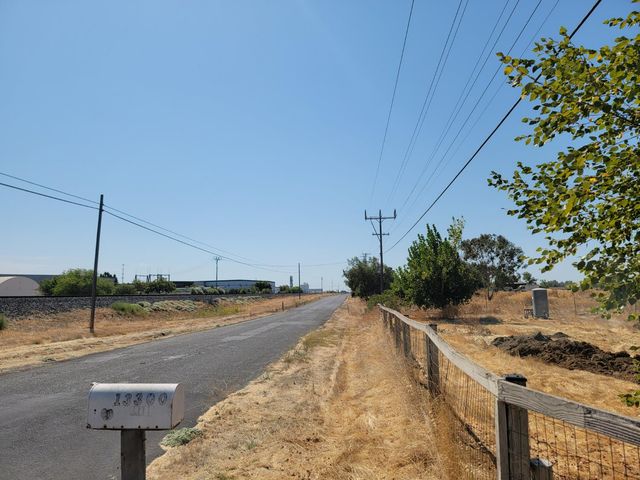 13300 Mcfarland St, Galt, CA 95632