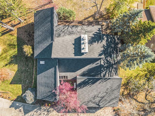 2501 Doleman Drive, West Bloomfield, MI 48324