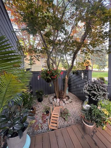 2501 Doleman Drive, West Bloomfield, MI 48324