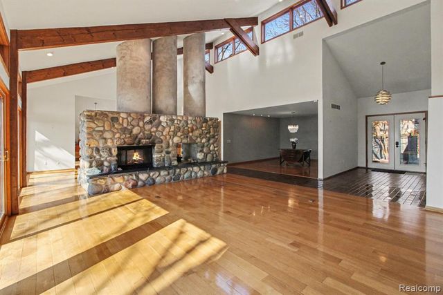 2501 Doleman Drive, West Bloomfield, MI 48324
