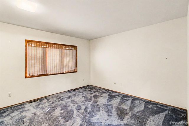 2501 Doleman Drive, West Bloomfield, MI 48324