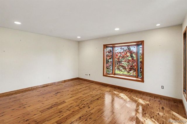2501 Doleman Drive, West Bloomfield, MI 48324