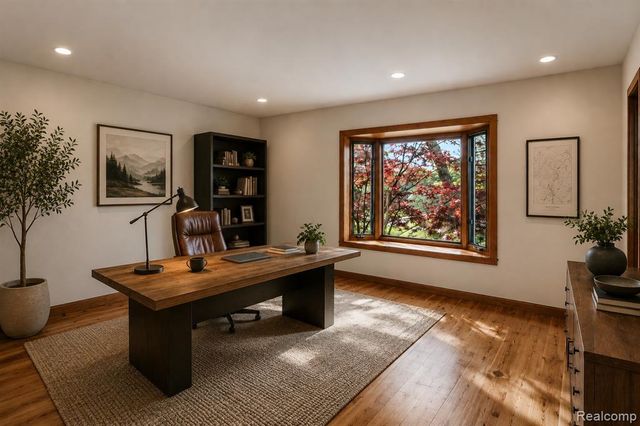 2501 Doleman Drive, West Bloomfield, MI 48324