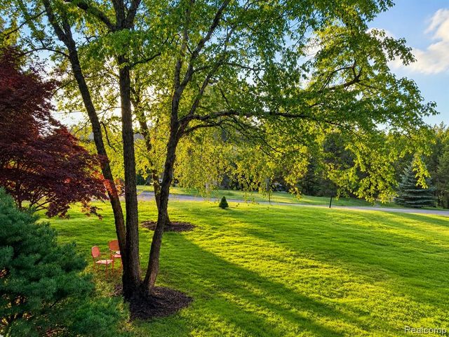 2501 Doleman Drive, West Bloomfield, MI 48324