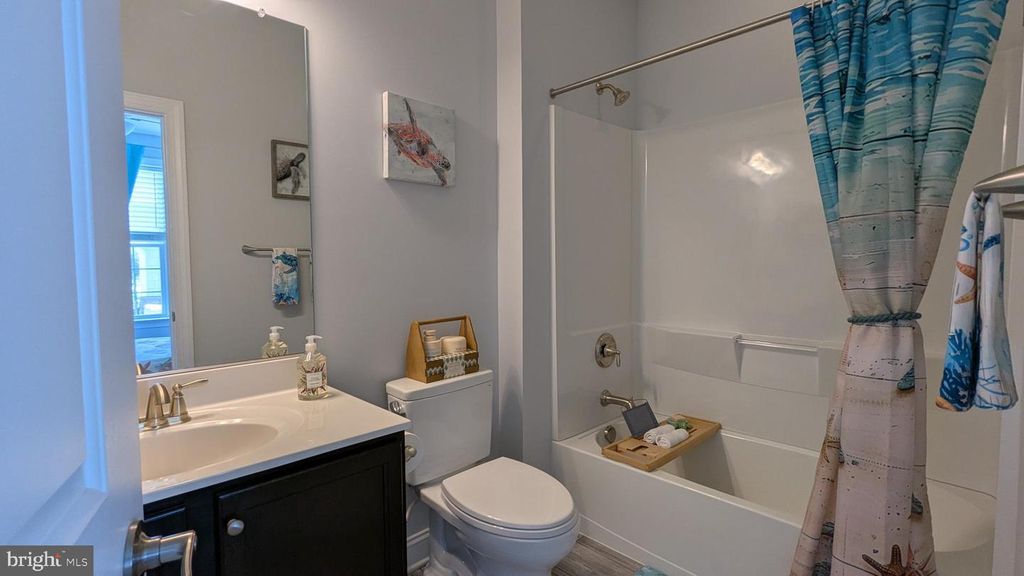 Image 22 of property listing at 802 MOORINGS CIR #21, Stevensville, MD 21666