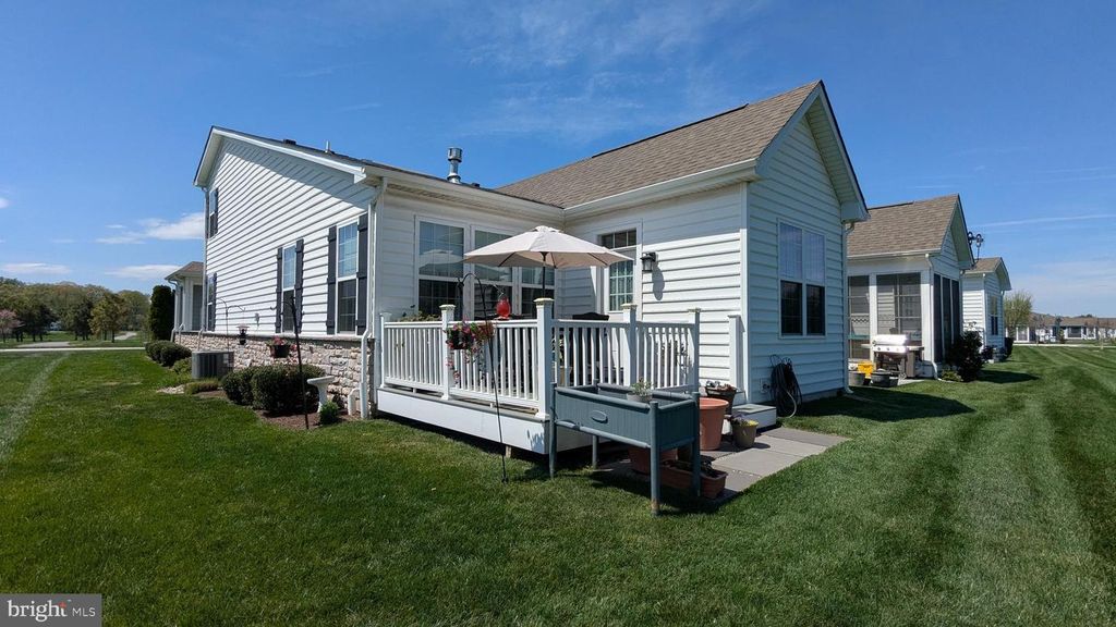 Image 34 of property listing at 802 MOORINGS CIR #21, Stevensville, MD 21666