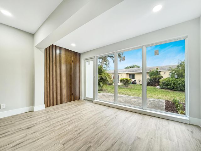 13735 Flora Place C, Delray Beach, FL 33484