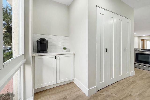 13735 Flora Place C, Delray Beach, FL 33484