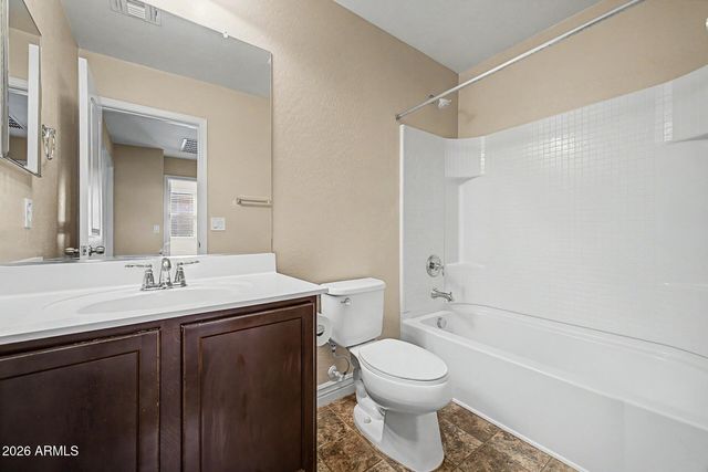 7829 W PIKE Place, Phoenix, AZ 85035