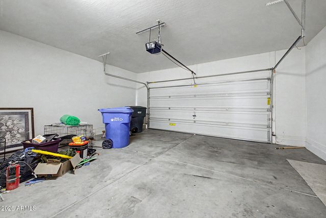 7829 W PIKE Place, Phoenix, AZ 85035