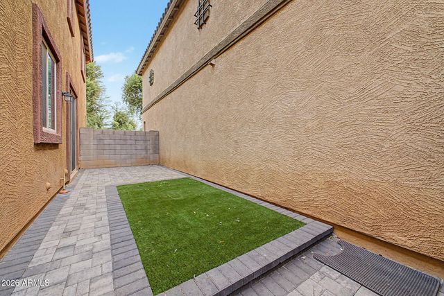 7829 W PIKE Place, Phoenix, AZ 85035
