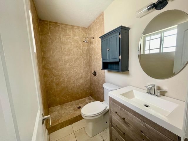 7661 Farragut Street, Hollywood, FL 33024