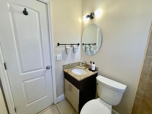 7661 Farragut Street, Hollywood, FL 33024